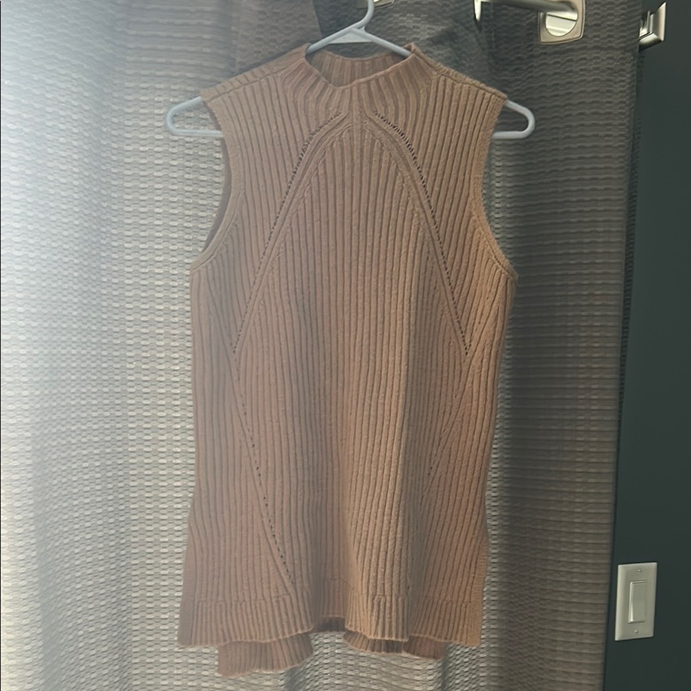 Sleeveless Ribbed Knit Top in Tan